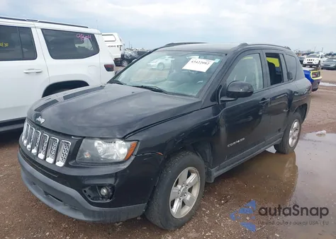2017 Jeep Compass Latitude Fwd z USA, uszkodzony, nr VIN 1C4NJCEBXHD198878